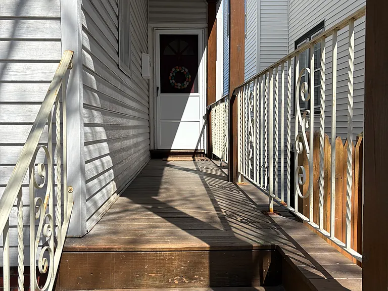 96 Falcon St #1 — Photo 3