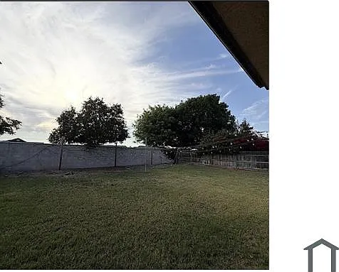 3 bed, 1400 sqft, $2,100 — Photo 3
