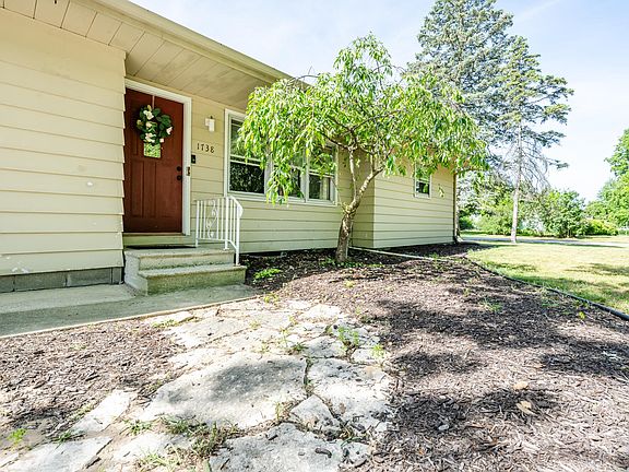 2nd image of 1738 Maiden Ln