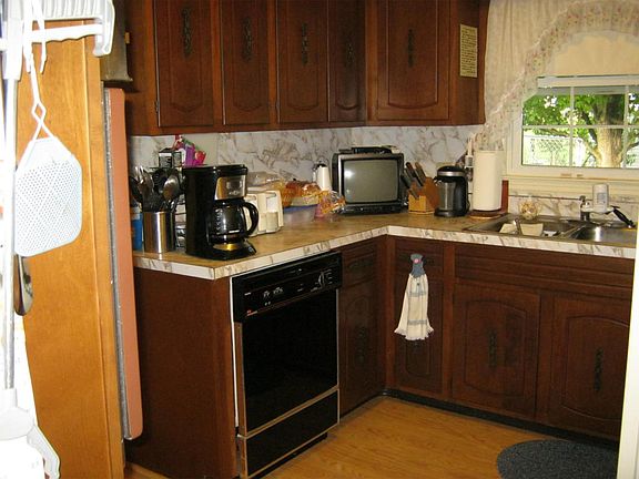 4th image of 312 Cypress Ave