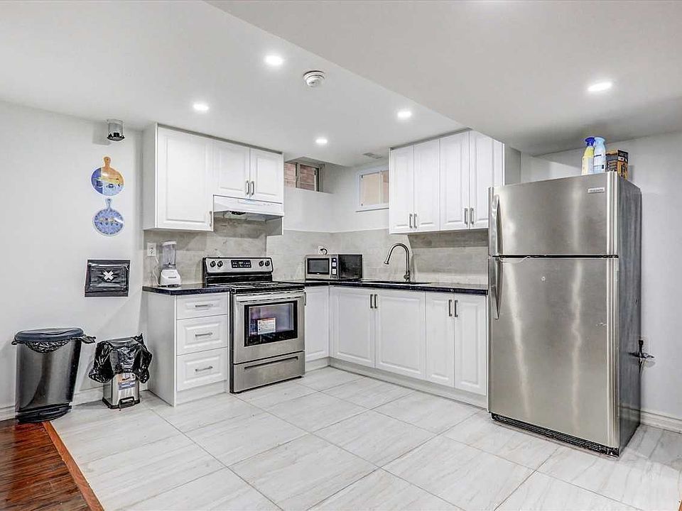 2nd image of 210A Dean Park Rd