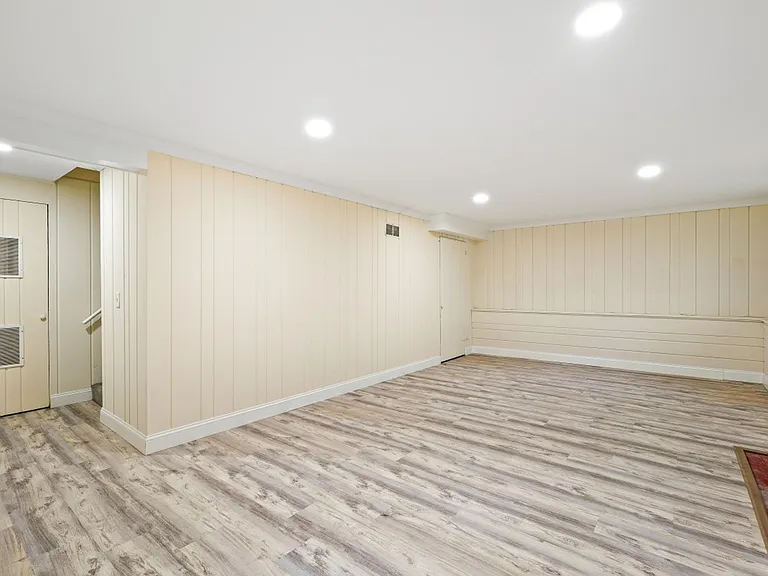 5206 Western Ave — Photo 32