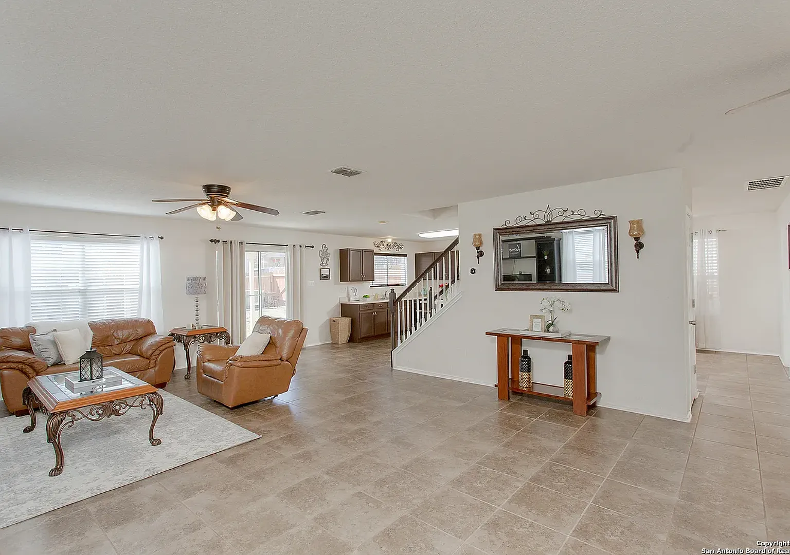 *Coming Soon* *Move In Special* Two-Story Beauty With Loft, Island Kitchen & Spacious Primary Suite! — Photo 3