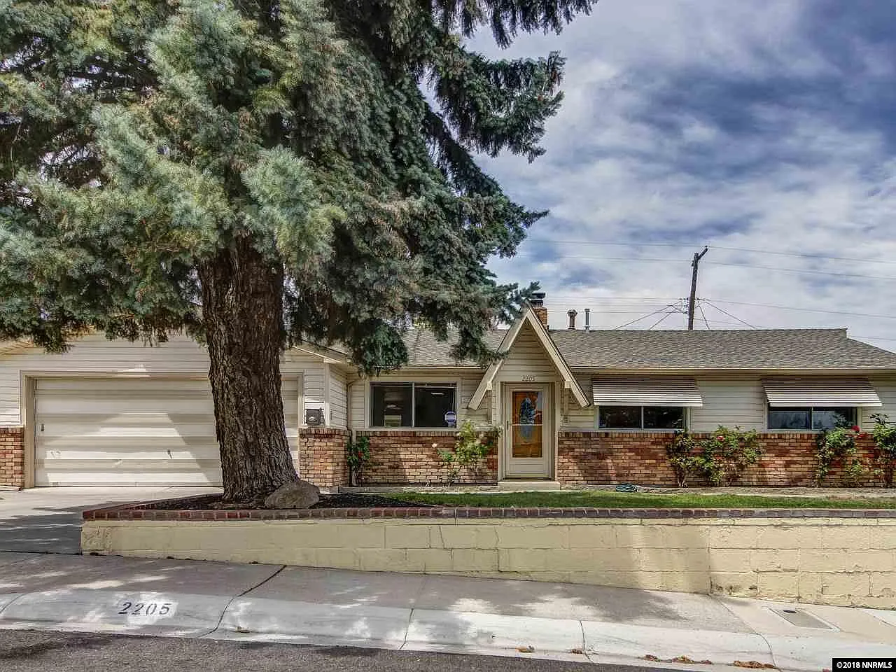 2205 Carlin St photo 1