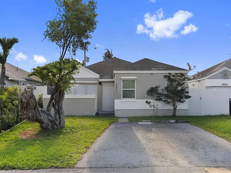 20841 SW 103rd Ct — Photo 1