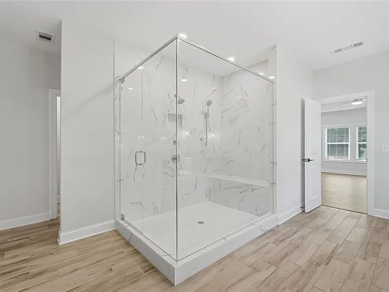 401 Oakleigh Ave — Photo 20