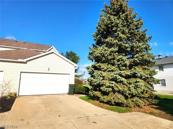 106 Meander Ln, Elyria, OH 44035