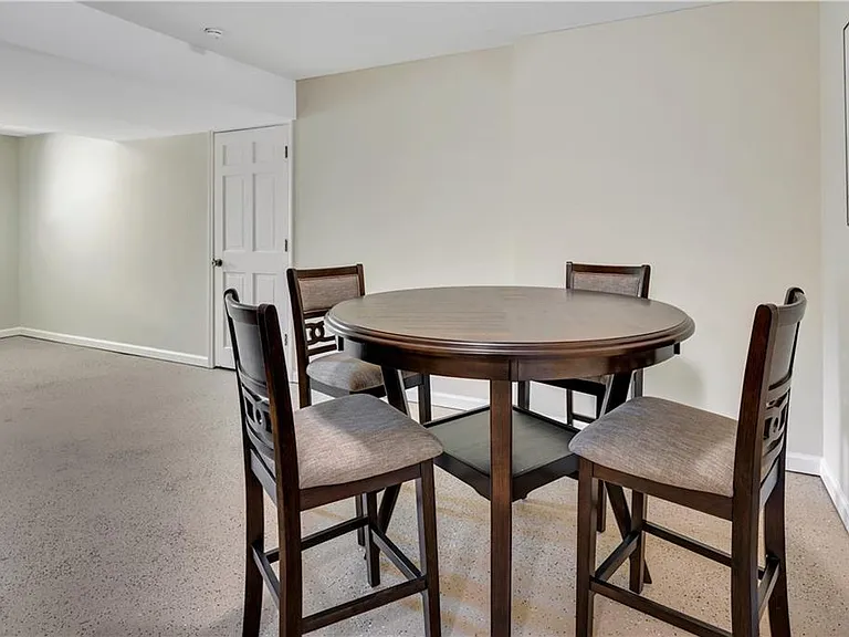 3442 Skyland Dr — Photo 11