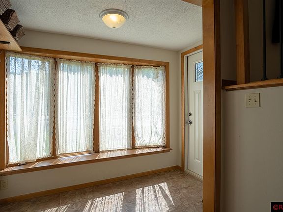 3rd image of 737 James Ave