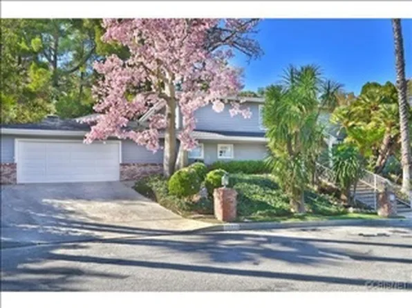 20225 Allentown Dr, Woodland Hills, CA 91364
