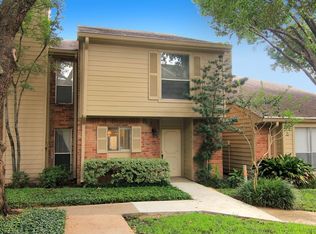 962 Memorial Village Dr, Houston, TX 77024