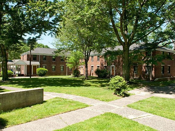 5th image of 447 Prospect St APT 56
