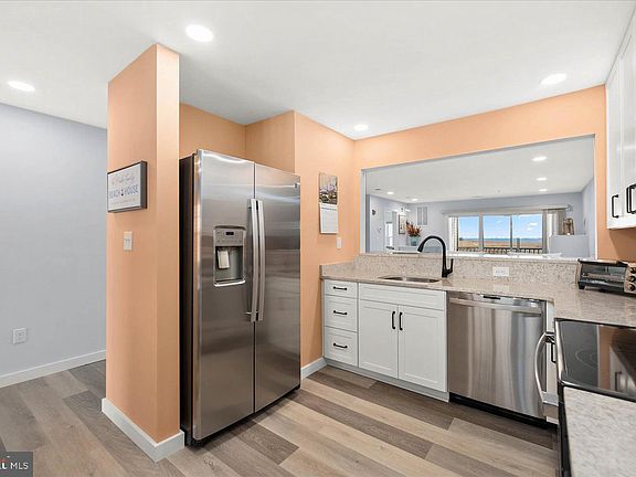 5th image of 37426 Pettinaro Dr Unit 4304
