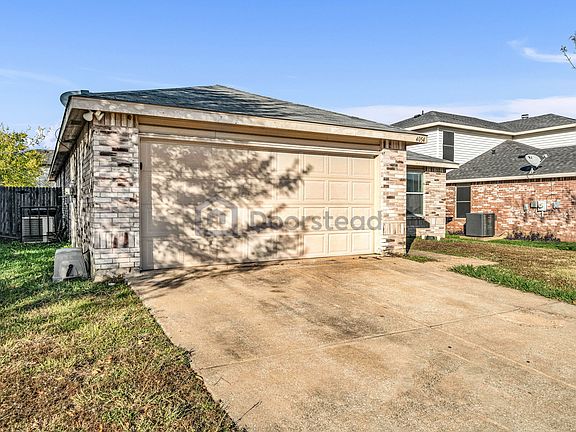 3rd image of 4054 Gray Fox Dr