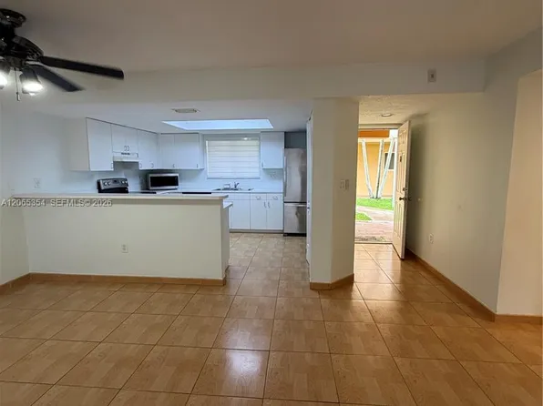 14911 SW 80th St APT 111, Miami, FL 33193