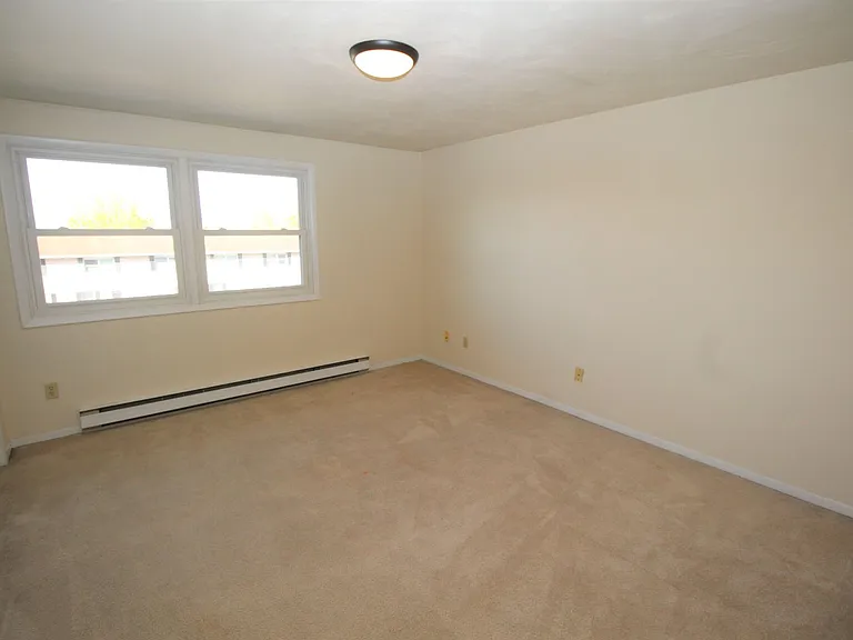 351 W Grape St — Photo 18