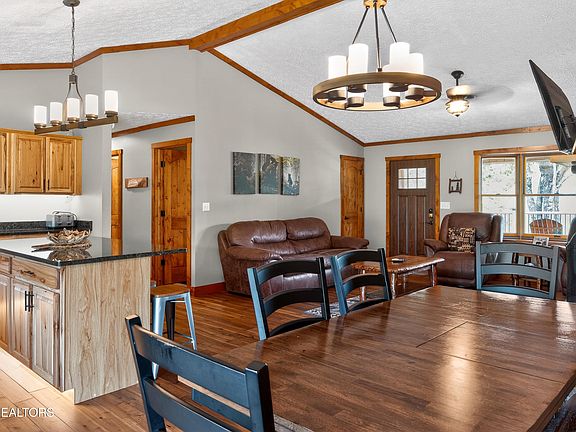 3rd image of 1445 Clabo Hollow Rd