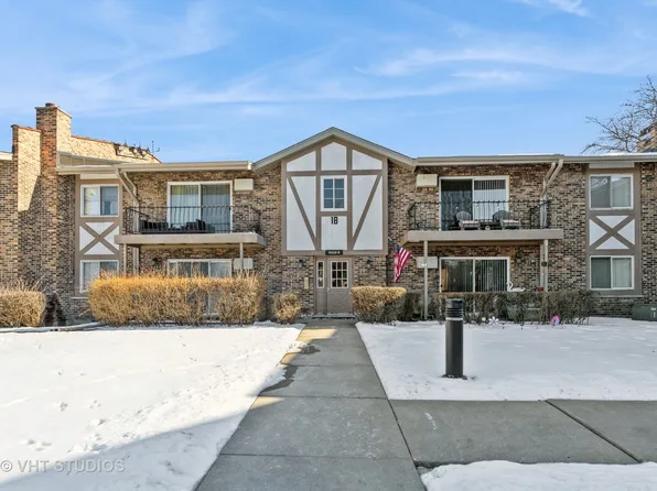 9S220 S Frontage Rd #18B-108, Willowbrook, IL 60527