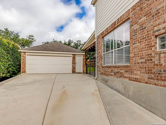 4th image of 21823 BARTON WOODS