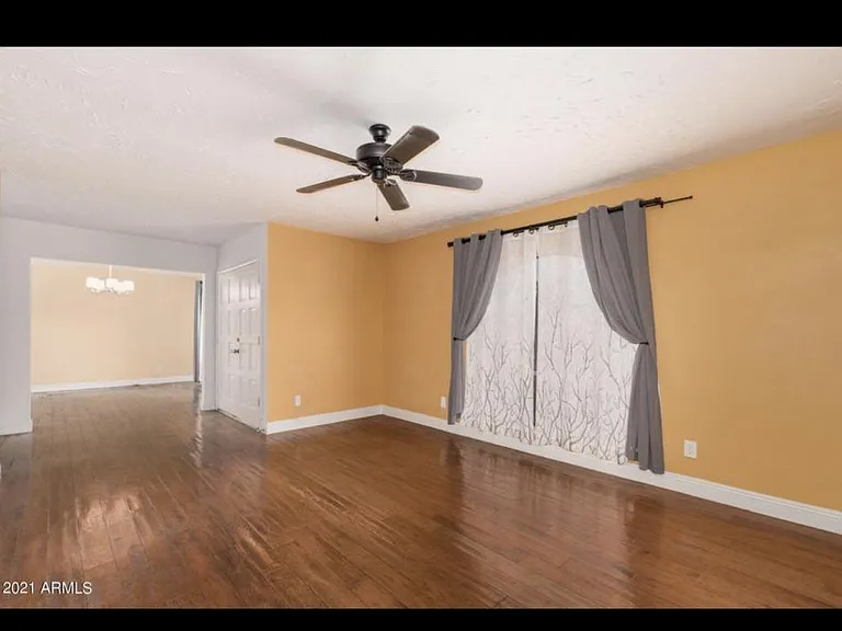 2432 W Dailey St — Photo 21
