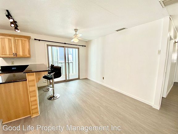 4th image of 831 Osage St