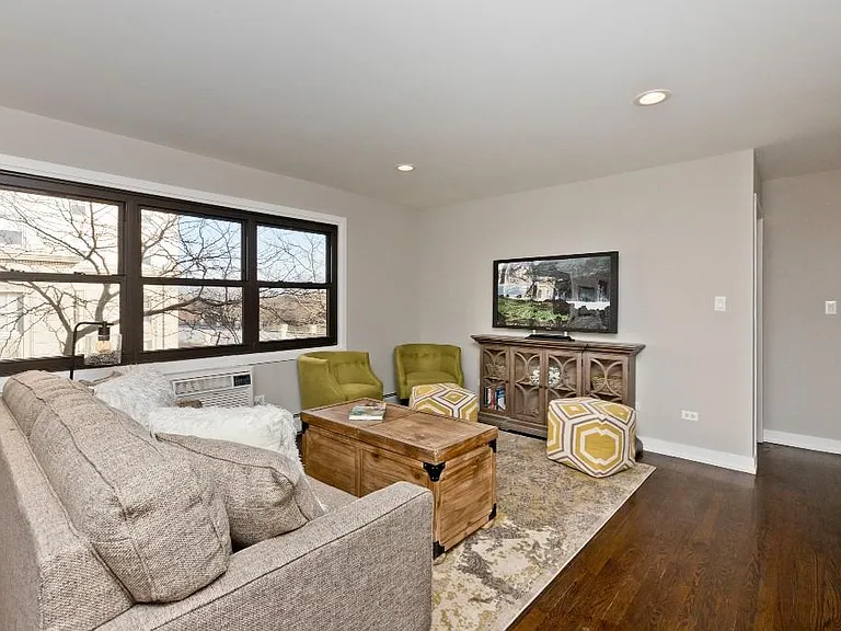 5538 N Sheridan Rd #202 — Photo 12
