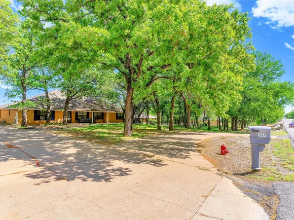 6212 Westover Dr, Granbury, TX 76049