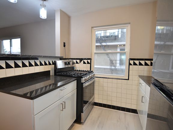 5th image of 3938 Hazel Ave #4