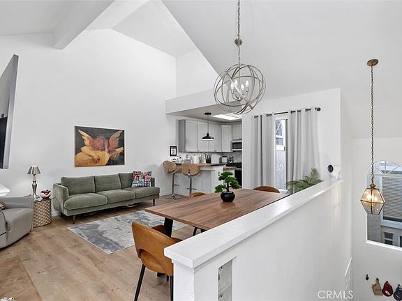 2nd image of 25071 Calle Playa Unit E