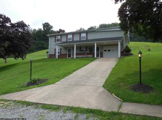 115 Tracy Ln, Fairview, WV 26570