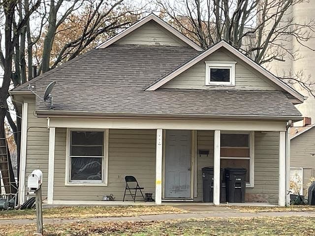 1st image of 707 S Summit St #706