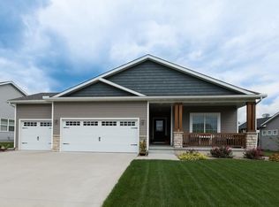 5000 Andrews Pl, Pleasant Hill, IA 50327