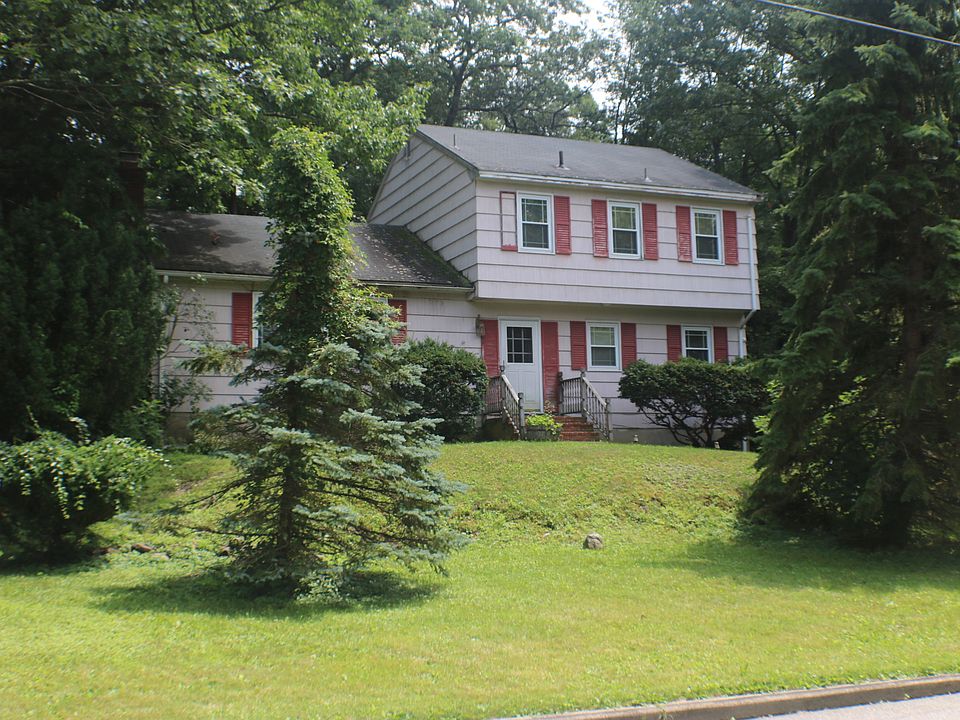 2nd image of 49 Sweetman Ln