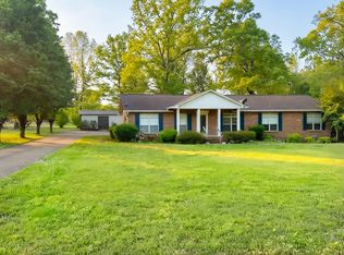 516 Callahan Dr, New Johnsonville, TN 37134