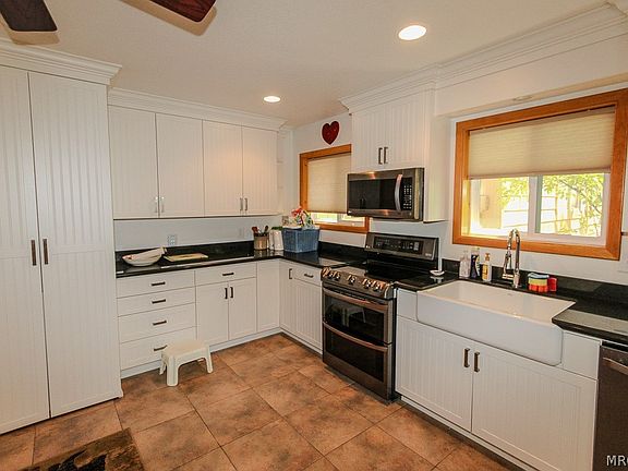 5th image of 583 Orange Ave