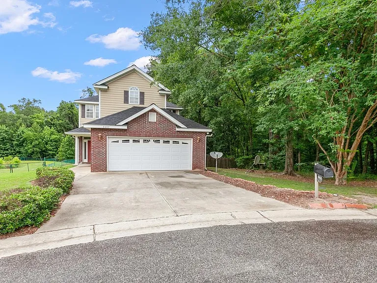2602 Fenwood Ct — Photo 3