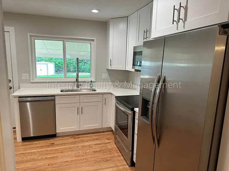 3092 W Layton Ave — Photo 4