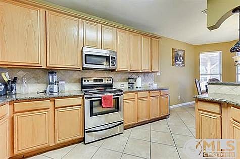 4th image of 1409 Southbend Ln