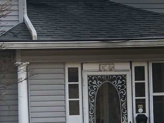 3rd image of 1399 Lawrence Ave