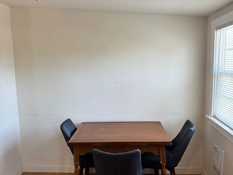 704 Indiana St — Photo 10