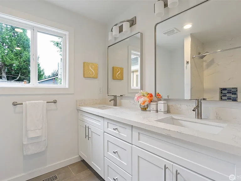 14710 111th Pl NE — Photo 20