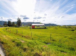 276 N Welcome Slough Rd, Cathlamet, WA 98612