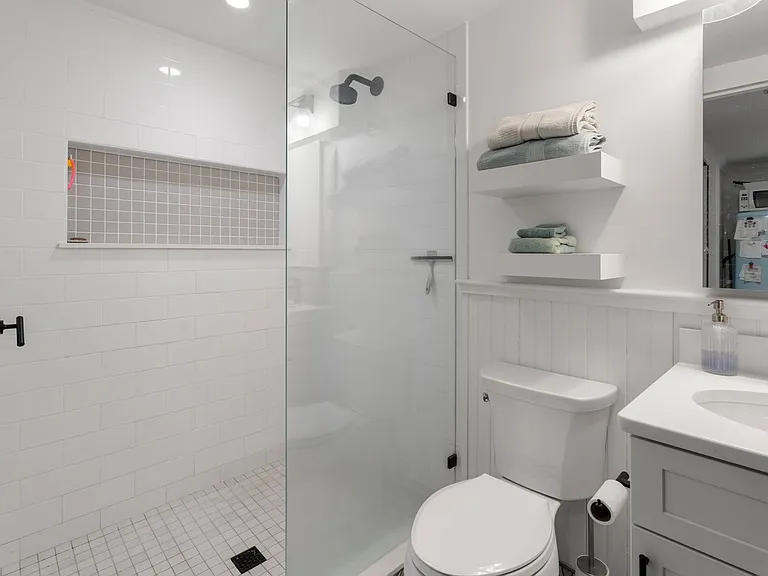 18 Main St #1 — Photo 20