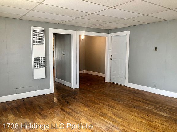 3rd image of 2223 15th St #C