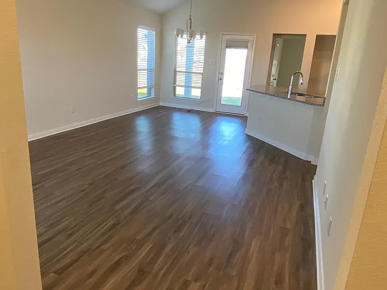 1409 Kiskadee Branch Dr — Photo 3