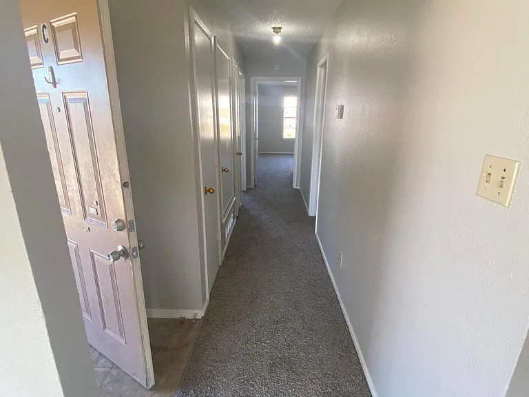 5510 Brookview Ct #C — Photo 1