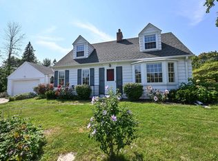 8319 N Santa Monica Blvd, Fox Pt, WI 53217