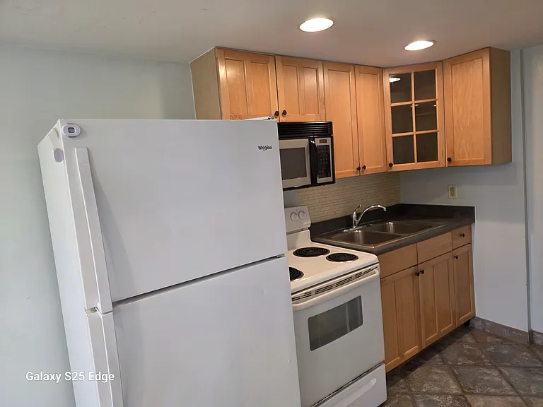 2120 Clement St — Photo 5
