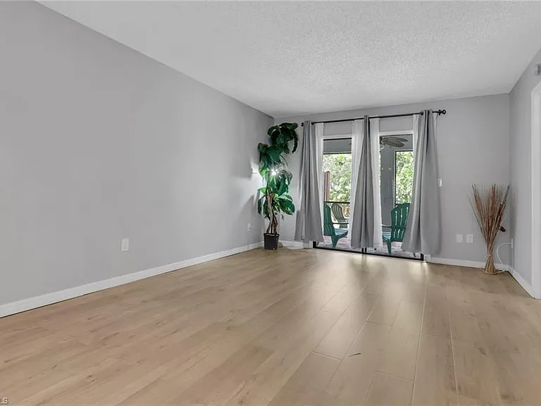 9861 Alabama St #3 — Photo 11