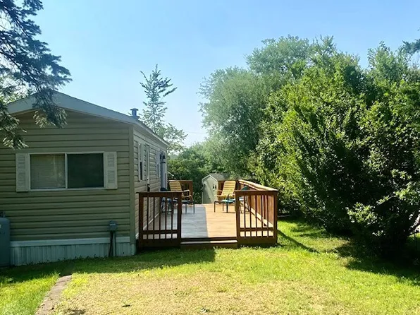 27/42 Woodhaven Dr E, Sublette, IL 61367